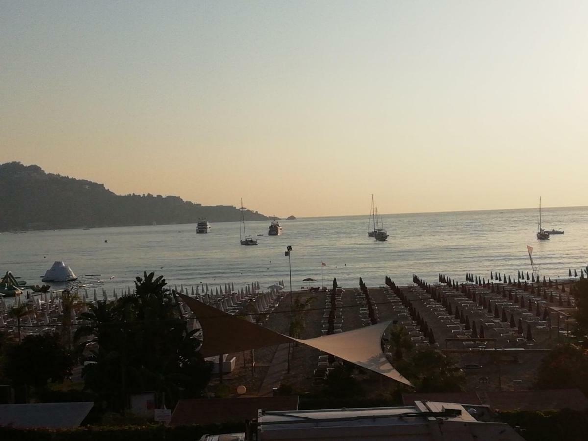 B&B Baia Delle Sirene Giardini Naxos Exterior photo